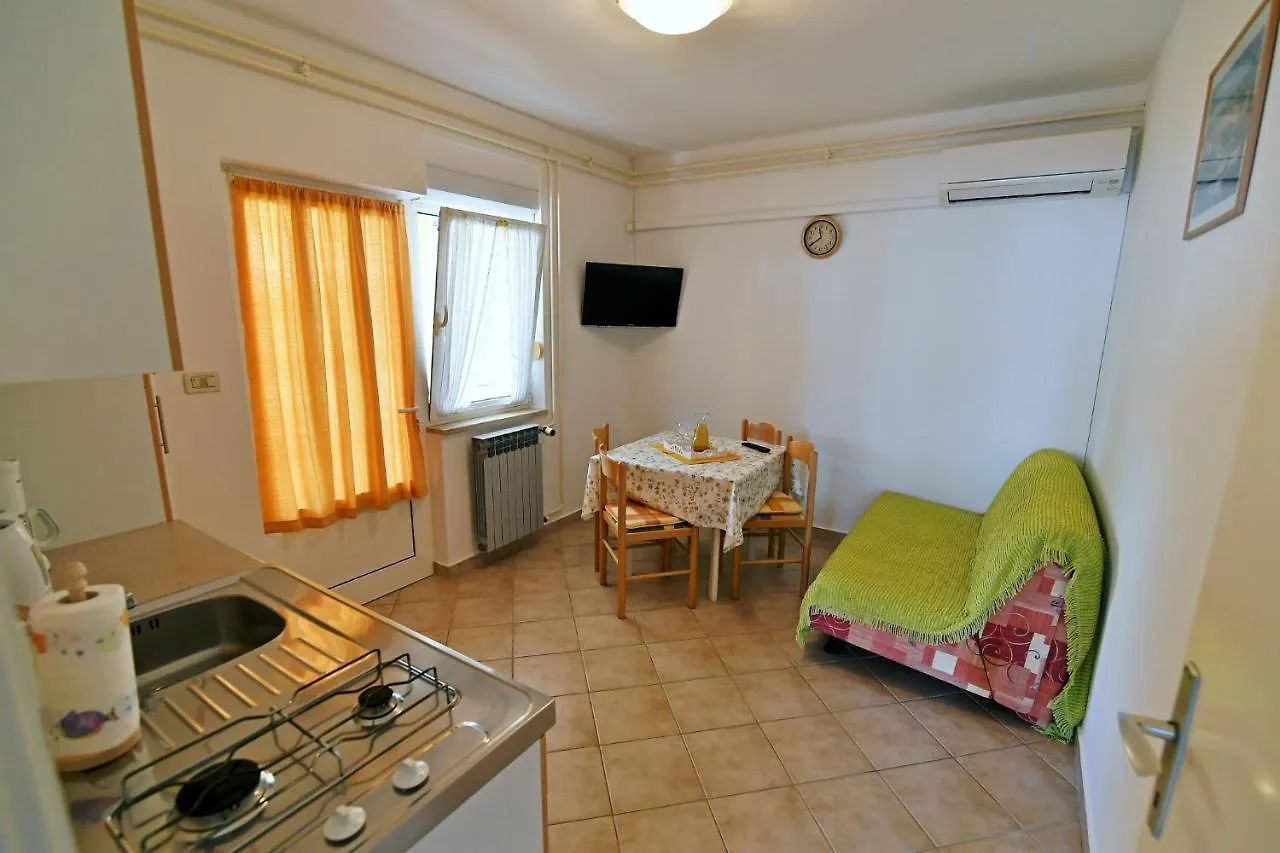 Apartments In Moscenicka Draga 34158