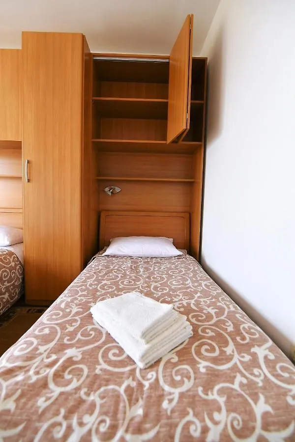 Apartments In Moscenicka Draga 34158