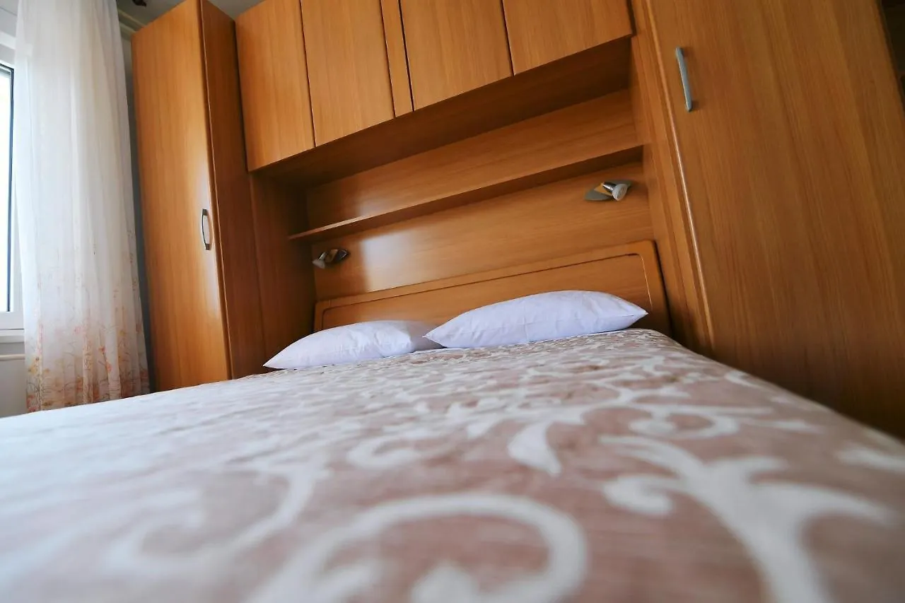 Apartments In Moscenicka Draga 34158 كرواتيا