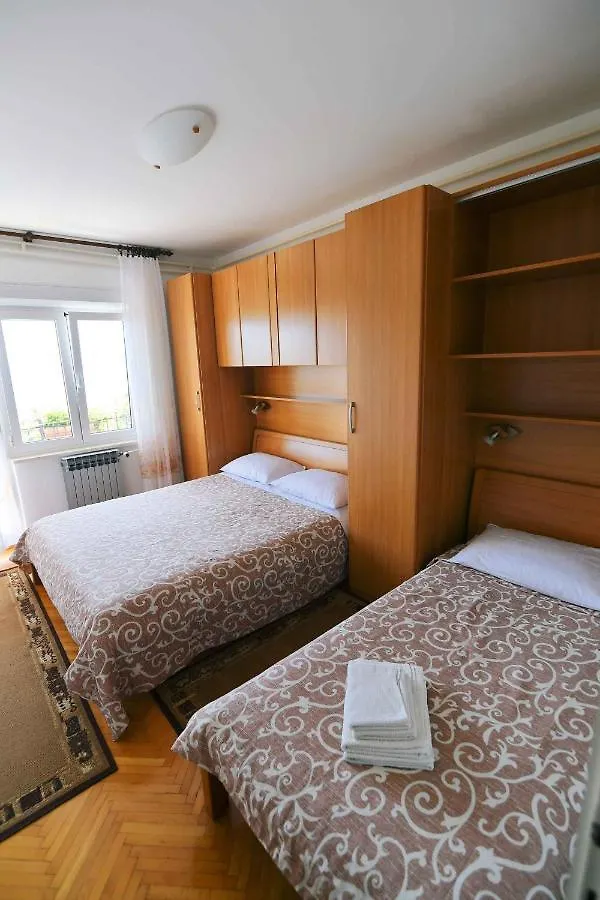 Apartments In Moscenicka Draga 34158