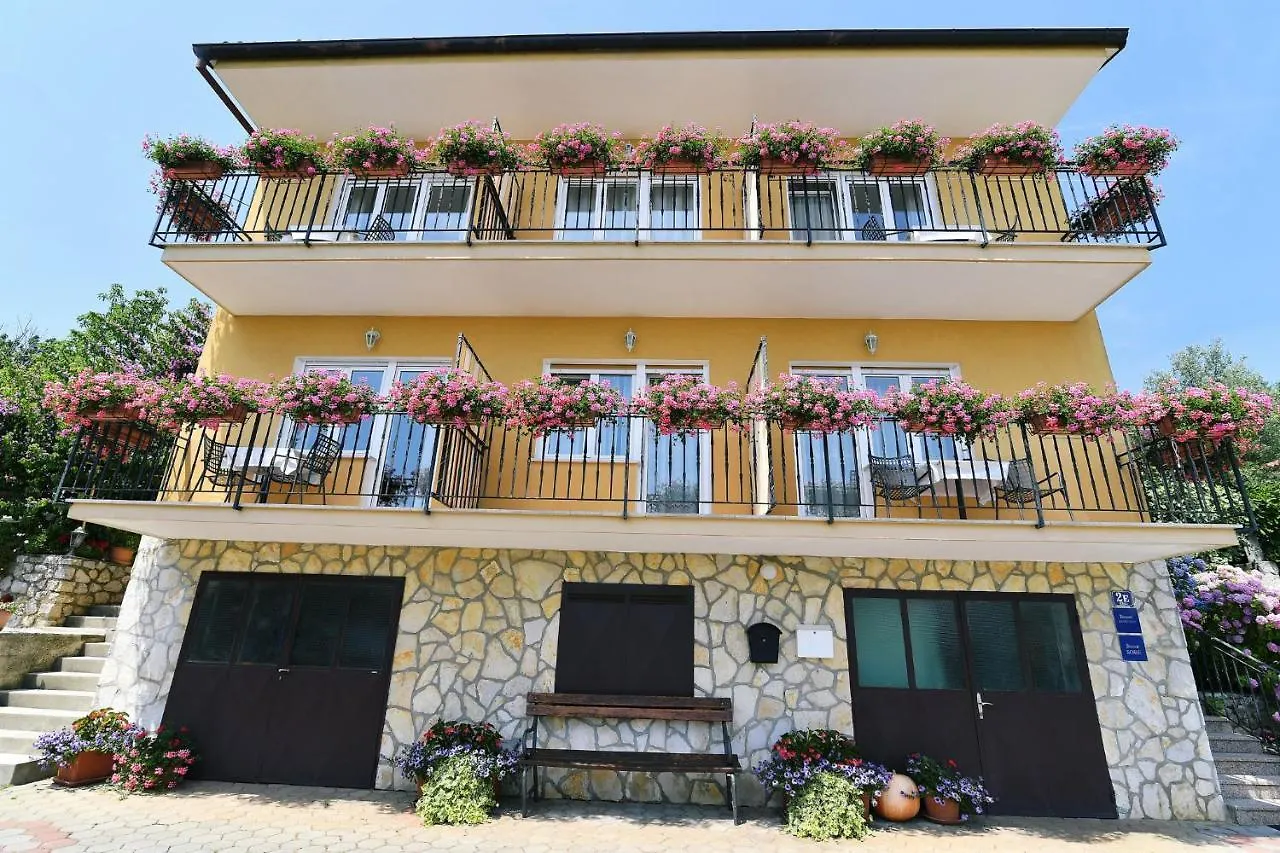 Apartments In Moscenicka Draga 34158